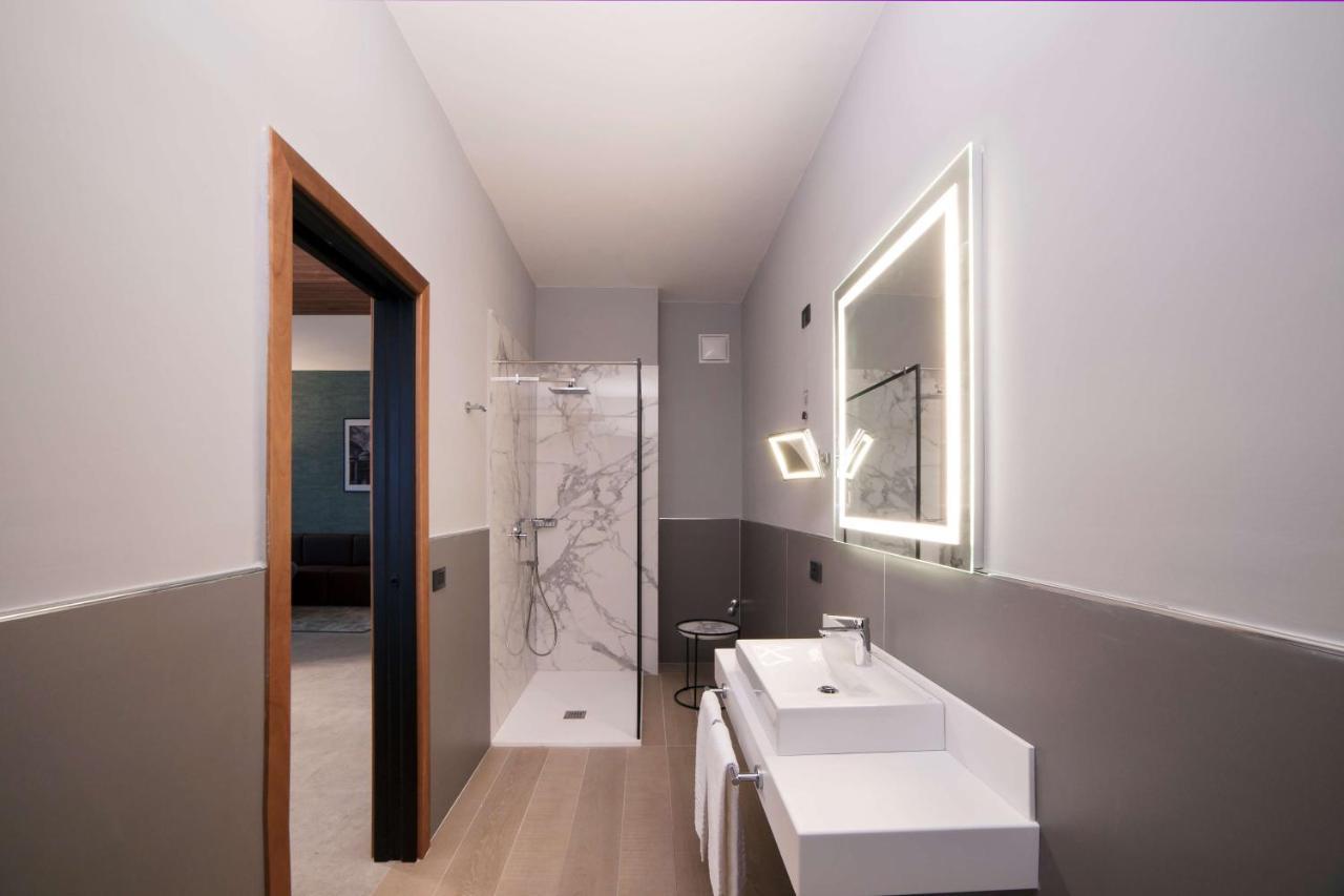Radisson Hotel Nola Naples Kültér fotó